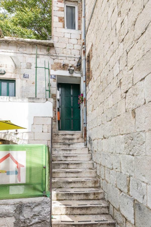 Studio Nana - By Golden Gate In Old Town Split Extérieur photo