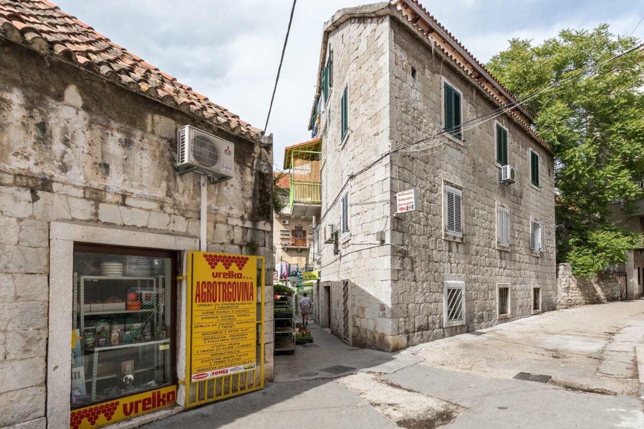 Studio Nana - By Golden Gate In Old Town Split Extérieur photo